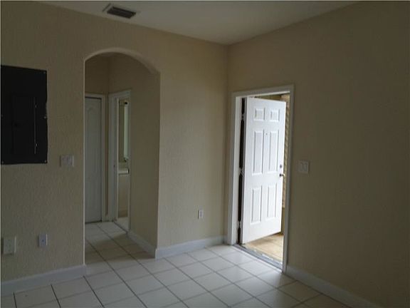 3rd image of 2515 SE 11th Ct