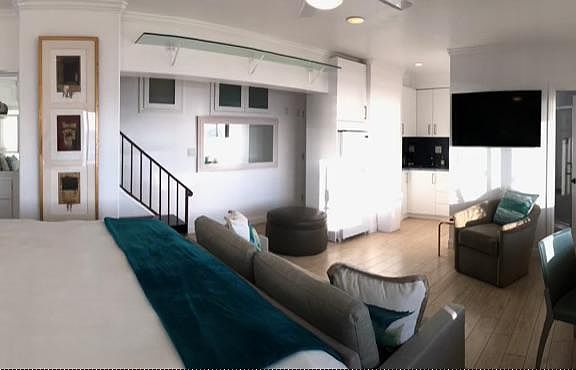 2nd image of 11836 S Beach Club Way