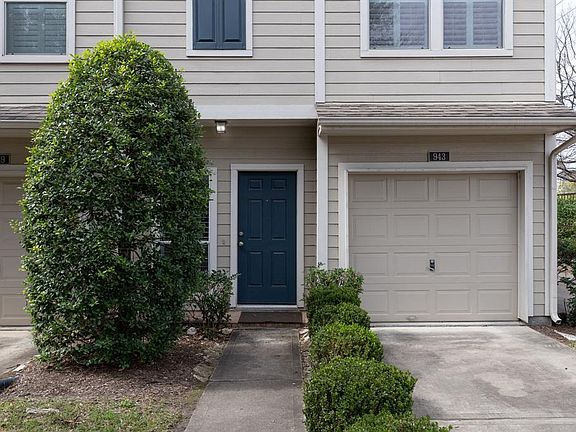 2nd image of 943 W Heights Hollow Ln