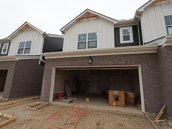 3rd image of 5016 Pebble Ct #102