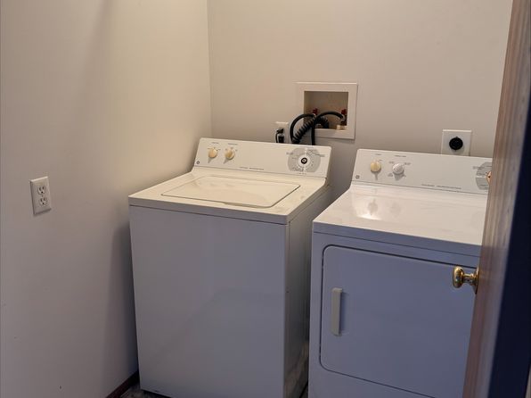 460 462/464 N School St #462