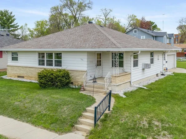 1001 Dewitt St, Portage, WI 53901