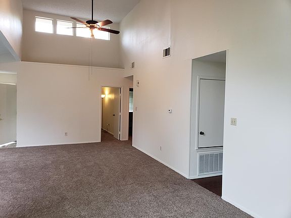 4th image of 561 Harvest Hill St