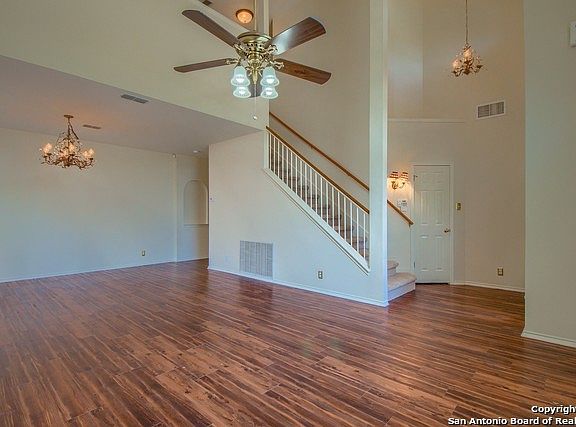 4th image of 7408 Tall Cedar