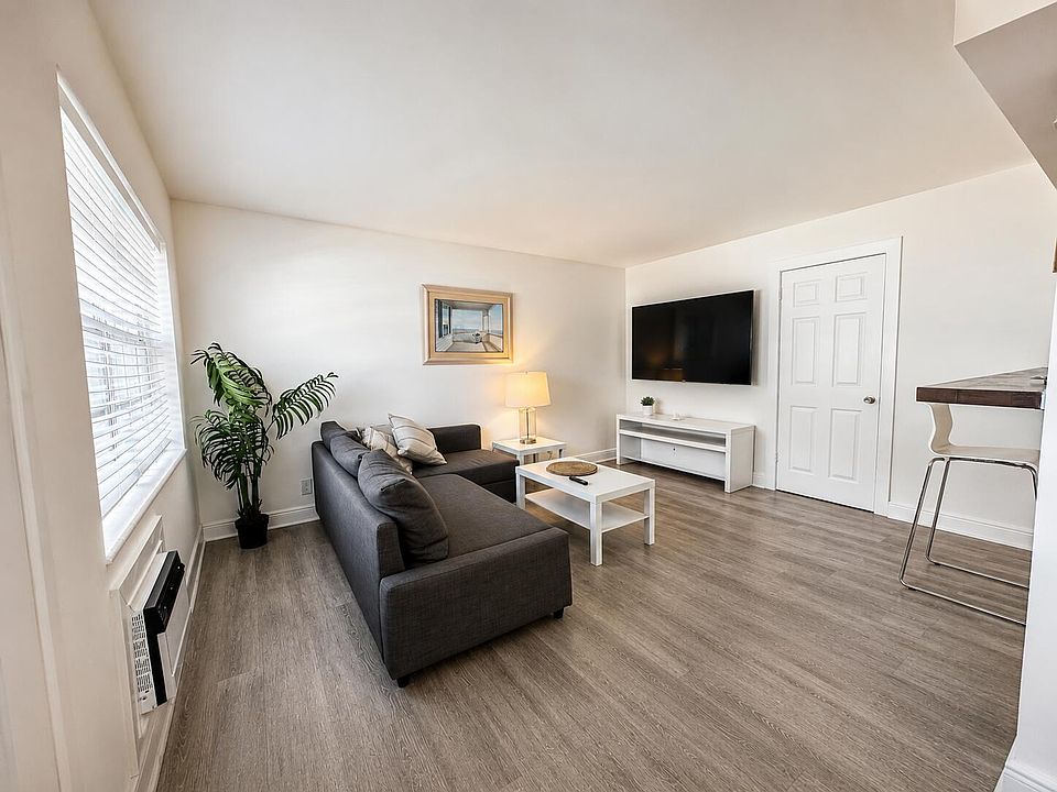 1st image of 3226 NE 12th St APT 2