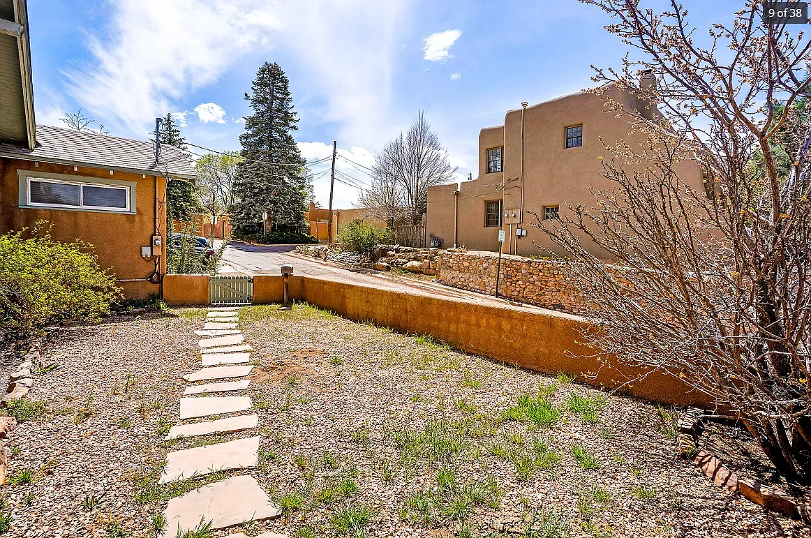 3 bed, 1881 sqft, $4,400 — Photo 3