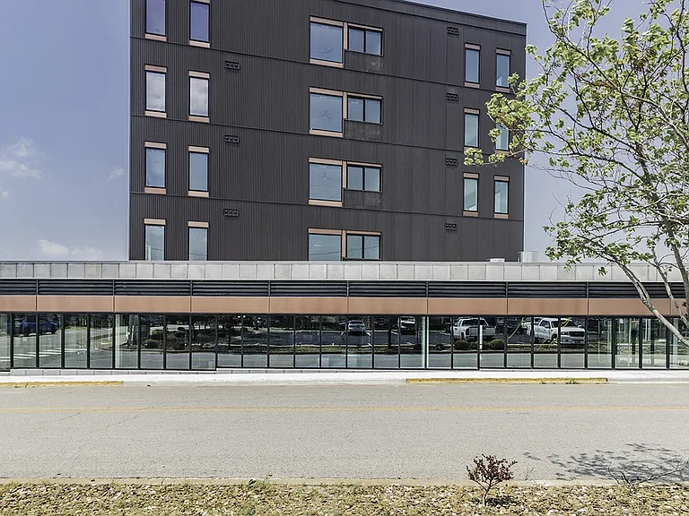 202 Railside — Photo 36