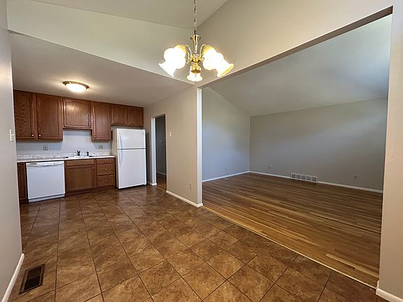 5th image of 4115 Pasco Dr