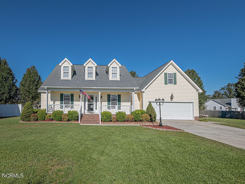 1st image of 637 Carrington Lane