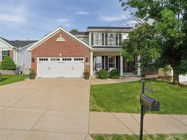 42 Clovercrest Ct, Saint Louis, MO 63129