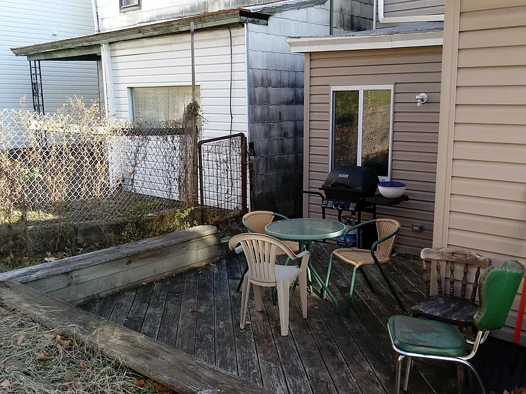 Boggs Ave — Photo 19
