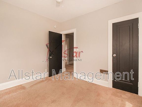 3rd image of 1550 Glenmont Rd Unit 2