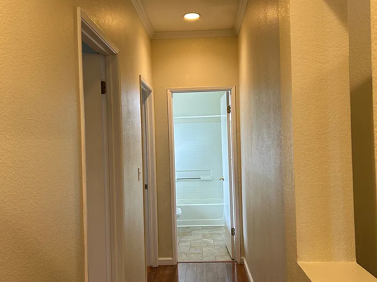 Haney Ln — Photo 9
