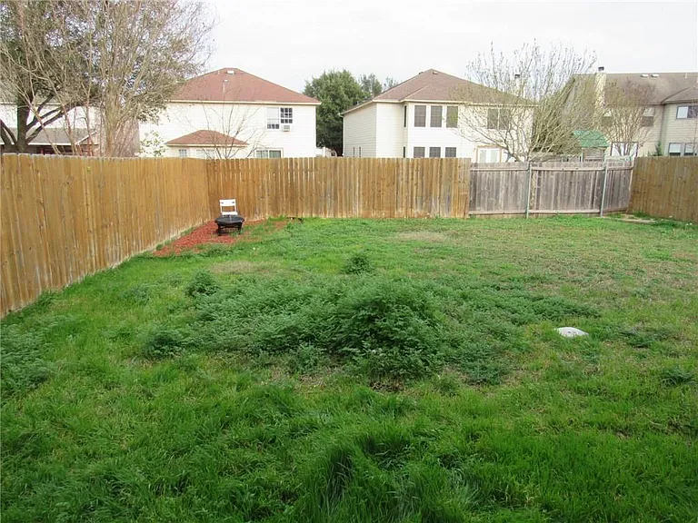 2107 Deer Creek Trl — Photo 29
