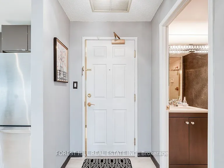 1818 Bayview Ave #704 — Photo 3