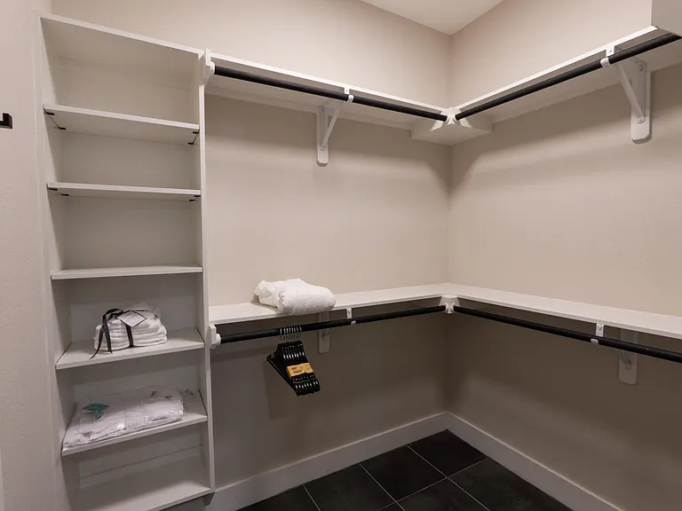 10023 Piping Rock Ln — Photo 18