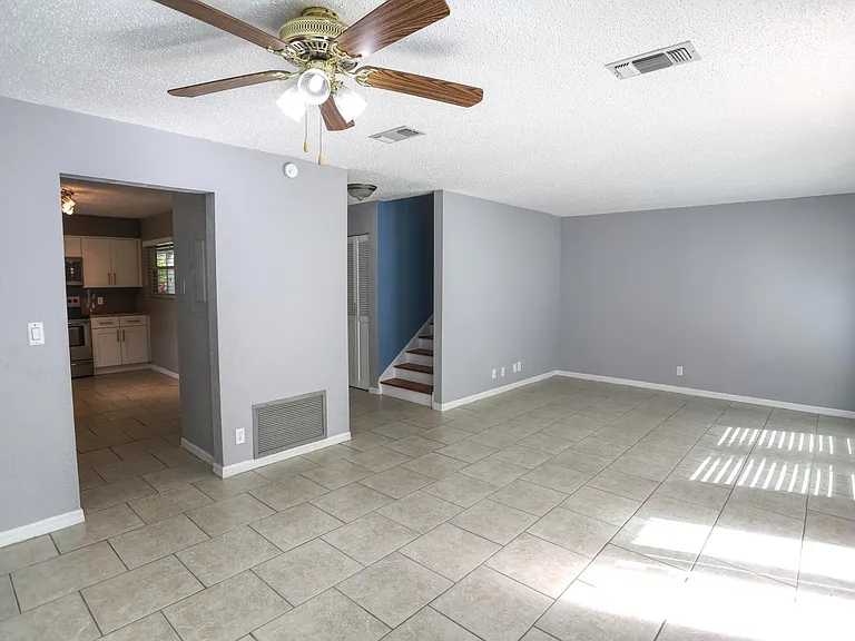 437 N Halifax Ave #5 — Photo 8