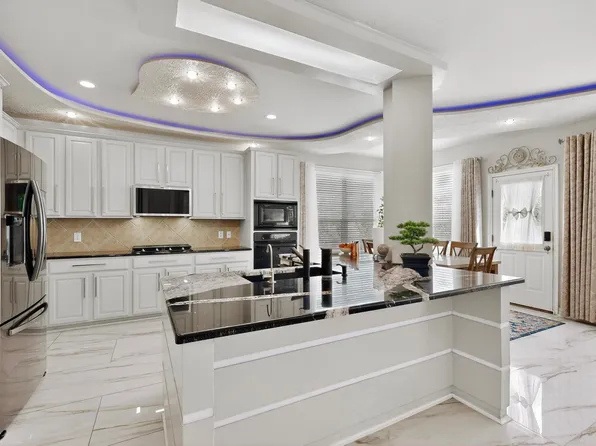 301 S Lynnwood Trl, Cedar Park, TX 78613