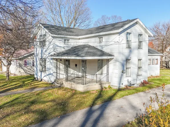 106 North St, Dowagiac, MI 49047