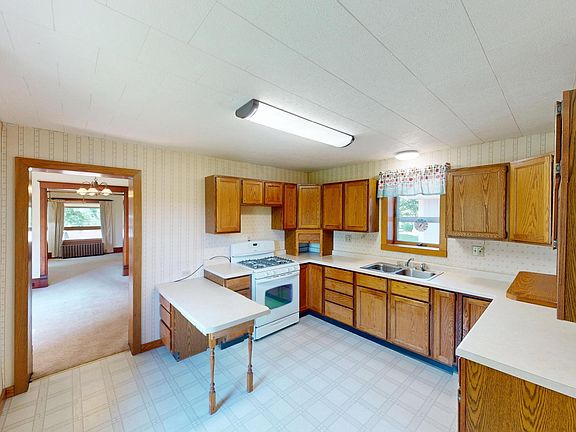 5th image of N17088 E Orchard Ln