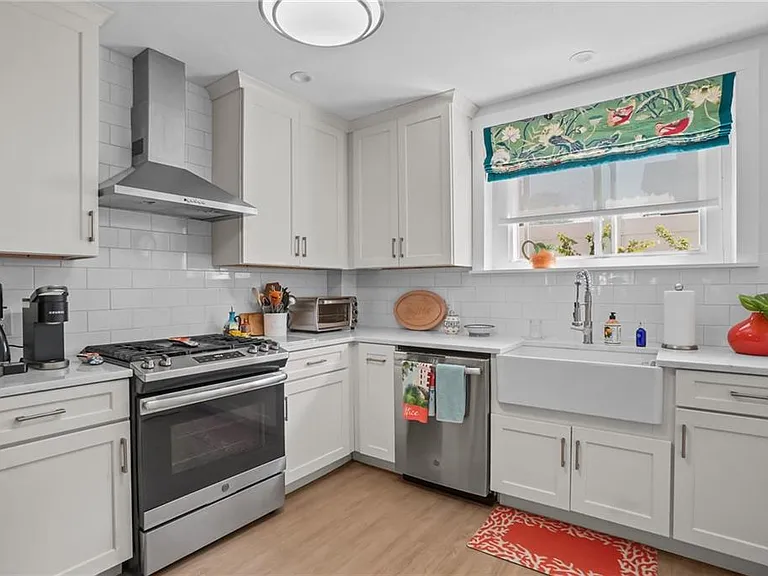 26 Narragansett Ave #4 — Photo 10