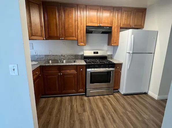 123 N Mariposa Ave, Los Angeles, CA 90004