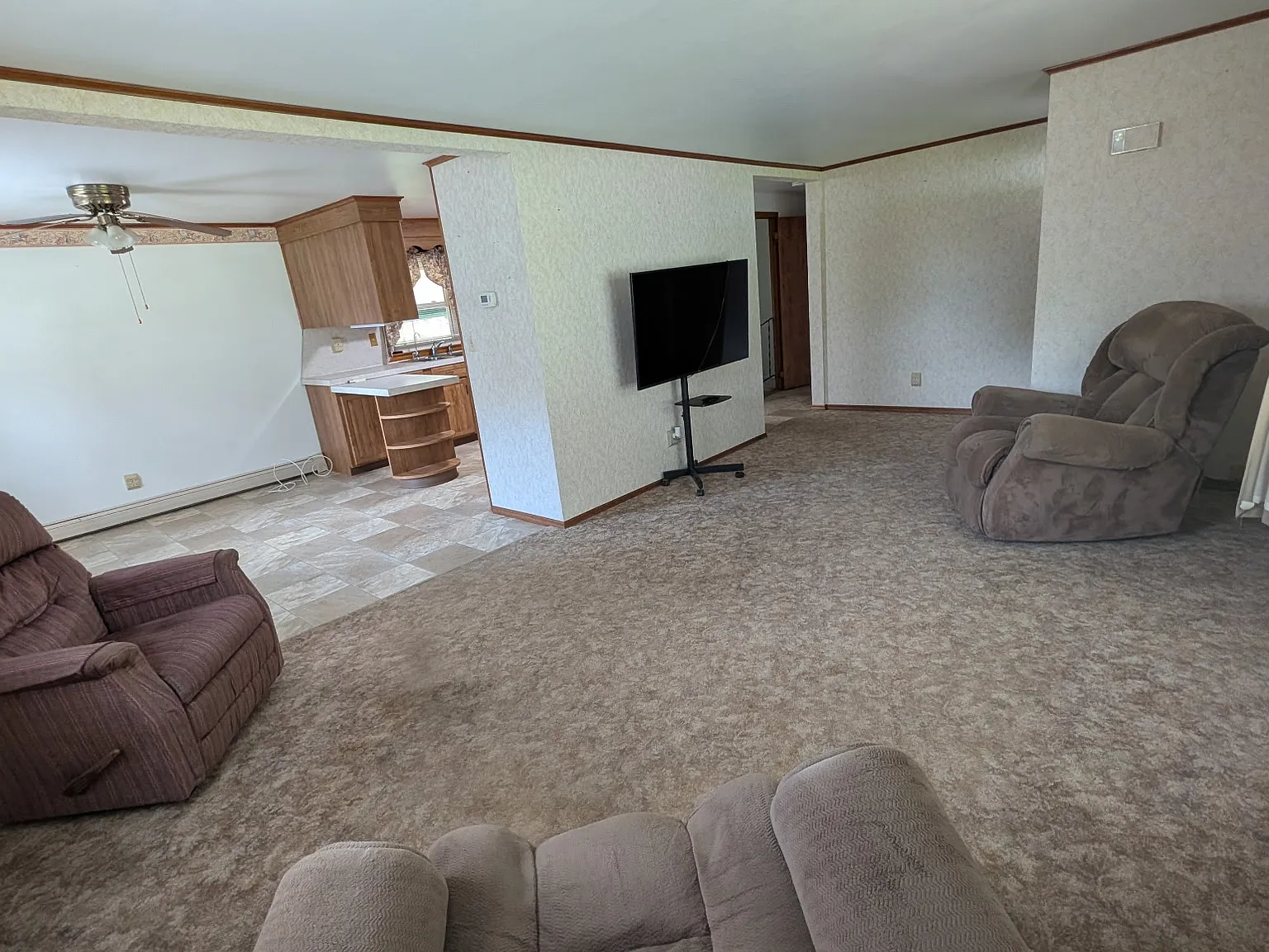 2101 S Forge Rd — Photo 4