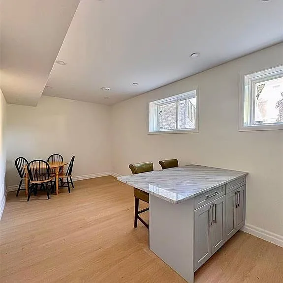 348 Campbell Ave #B — Photo 5
