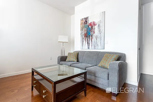 Rented by (Legacy) Elegran | media 9