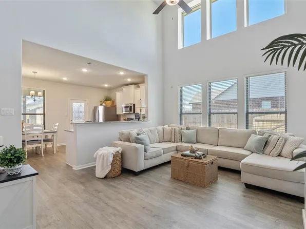 12242 N Chestnut Hills Dr, Conroe, TX 77303