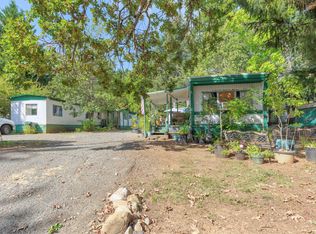 138 S Kerby Ave, Cave Junction, OR 97523