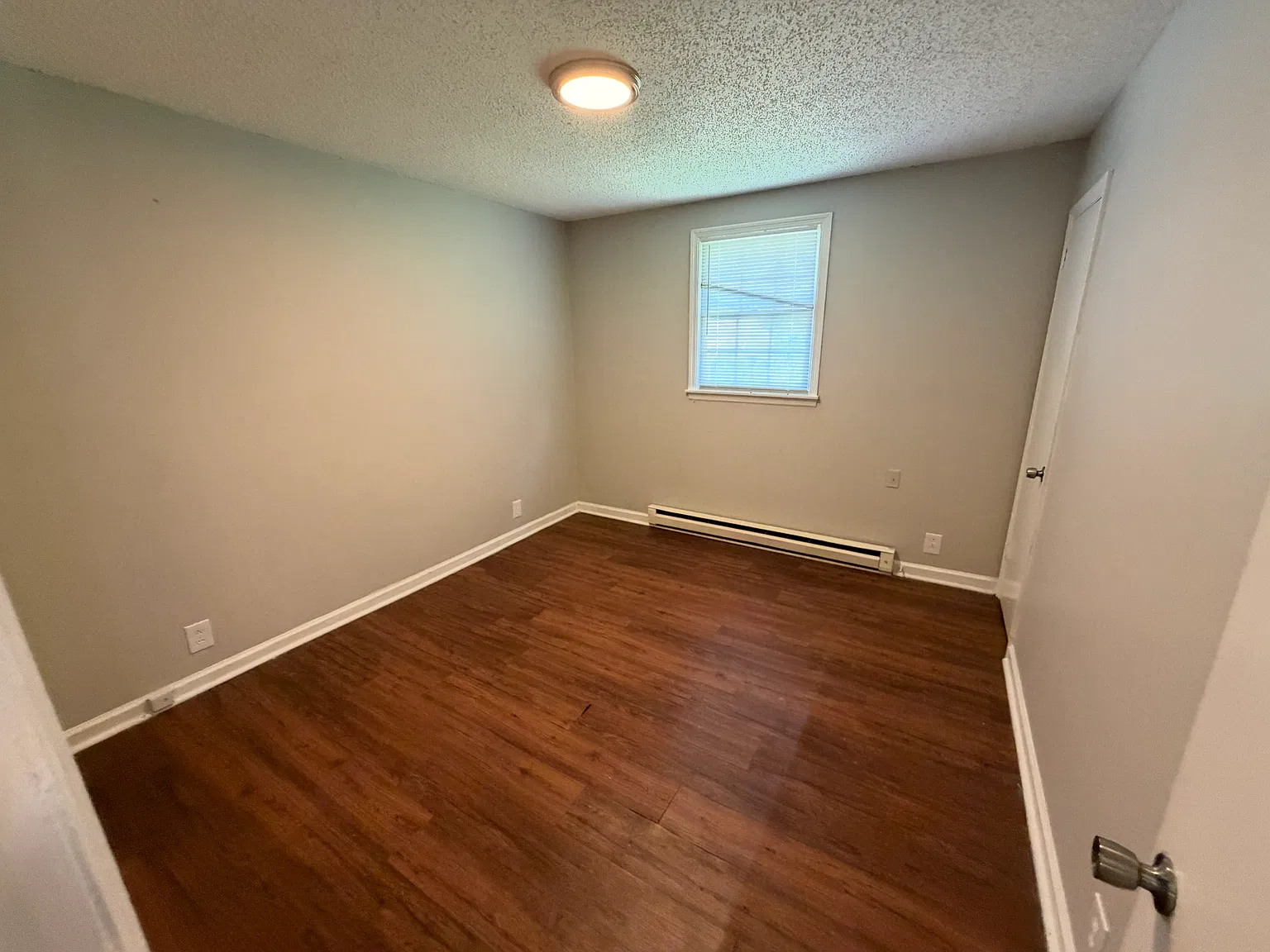 2 bed, 750 sqft, $1,400 — Photo 4