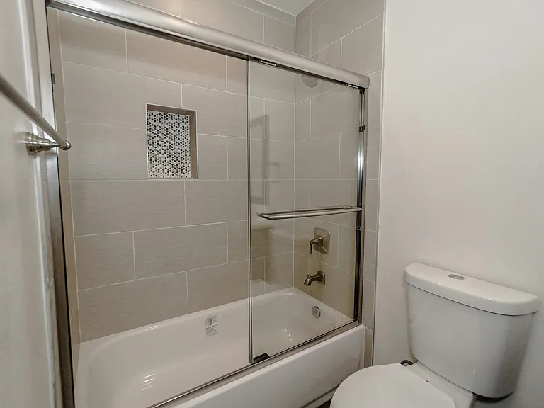 4508 Esmeralda St #1/2 — Photo 30