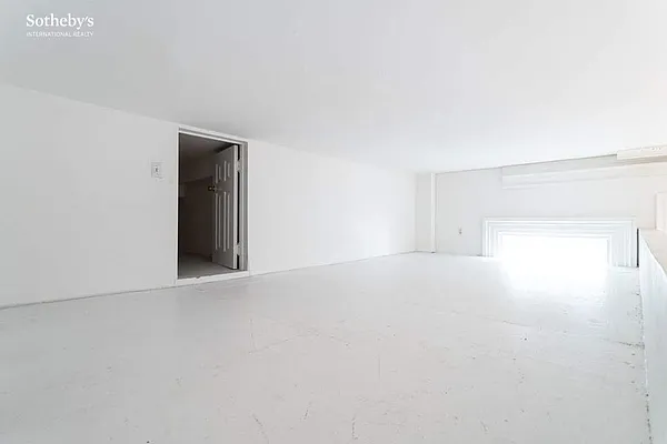 Rented by Sotheby's International Realty | media 8