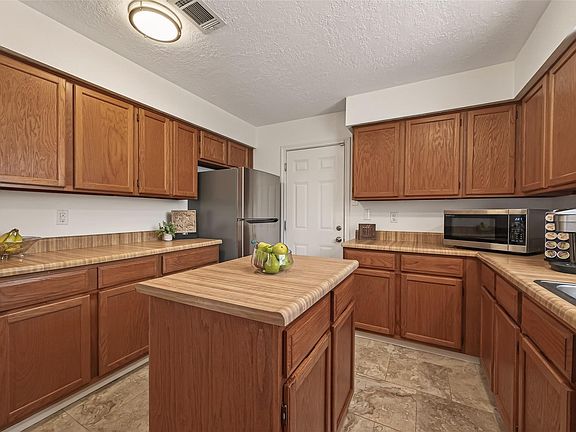 3rd image of 4407 Wee Laddie Ln