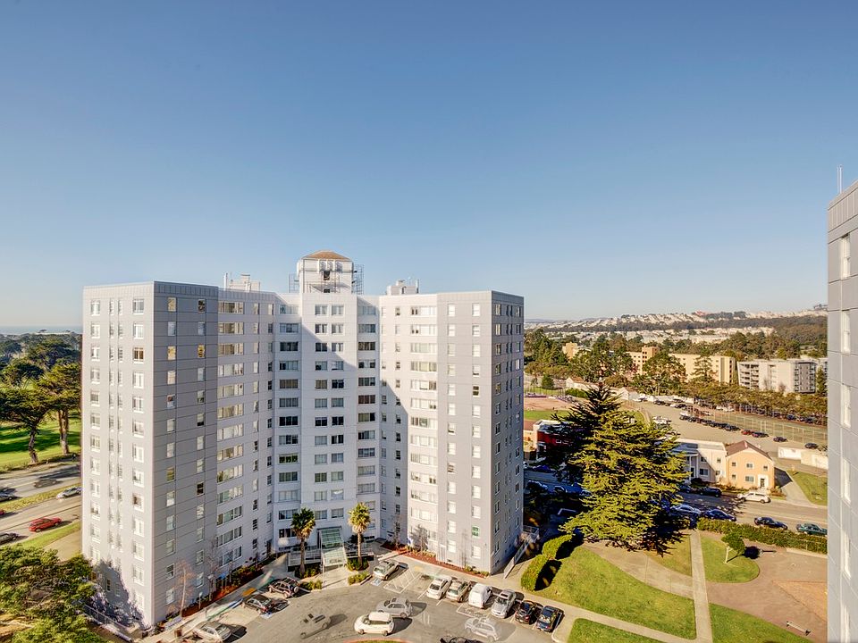 2nd image of 350 Arballo Dr APT 4L