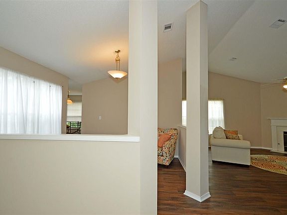 5th image of 197 Mirabelle Cir