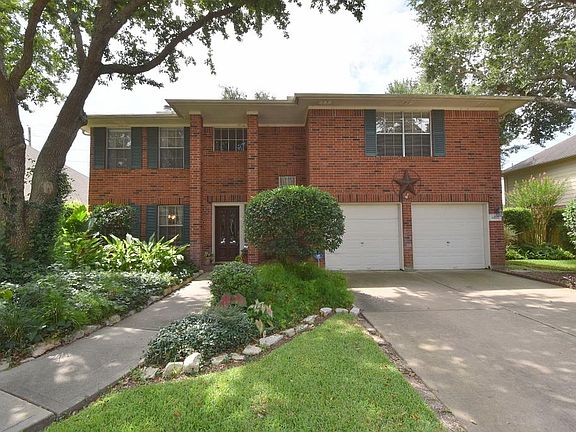 2nd image of 18115 Arbormont Dr