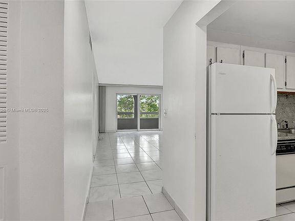 5th image of 7860 Camino Real #L-407