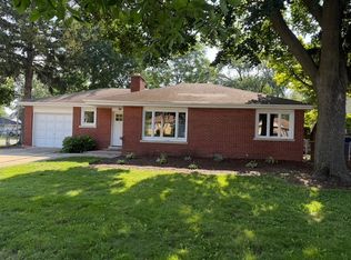 113 N School St, Mount Prospect, IL 60056