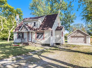 312 Dallas St, Colon, MI 49040