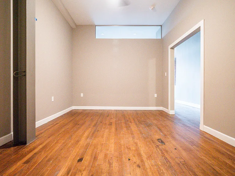 3800 Euclid Ave #109 — Photo 12
