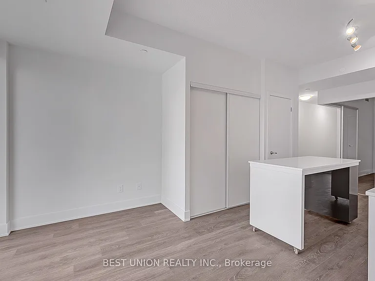188 Fairview Mall Dr #703 — Photo 6