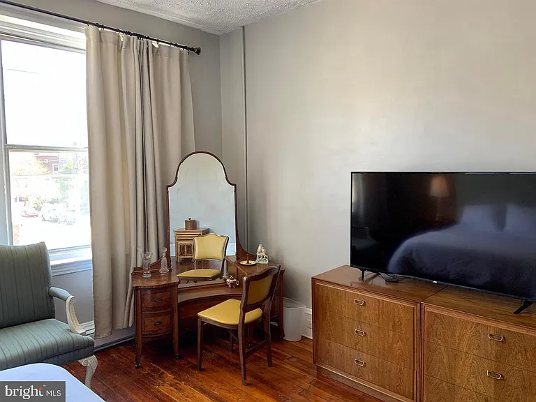 4913 Warrington Ave #2 — Photo 15