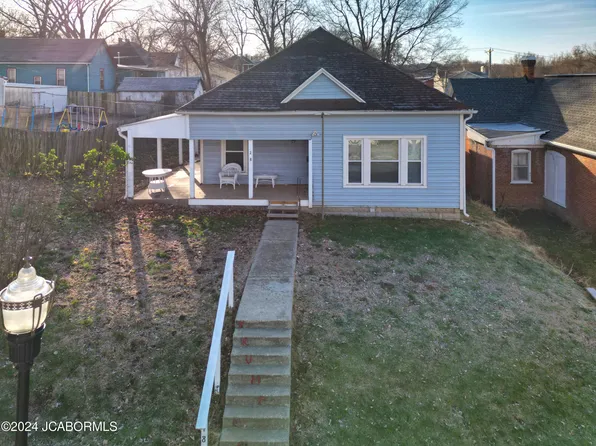218 E Morgan St, Boonville, MO 65233