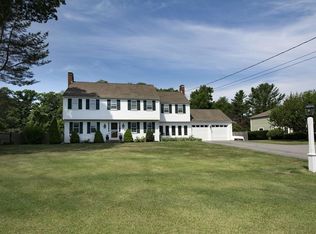 8 Fairoaks Ln, Cohasset, MA 02025