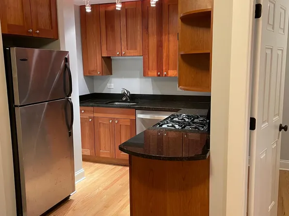 4144 N Sheridan Rd, Chicago, IL