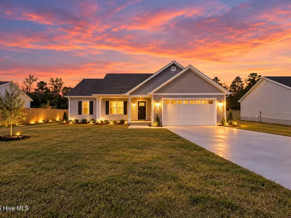 1992 Catherine Lake Road, Richlands, NC 28574