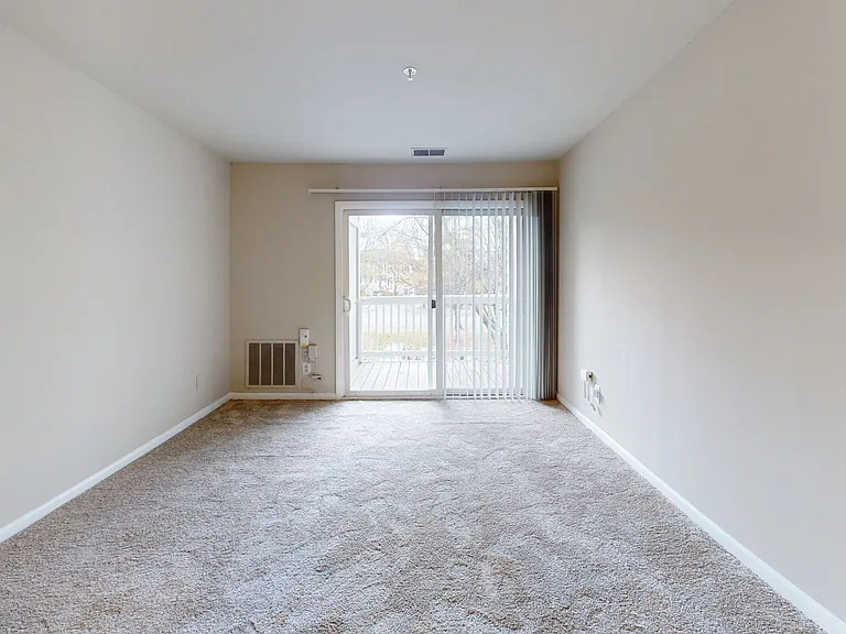 Canterbury Apartments — Photo 103