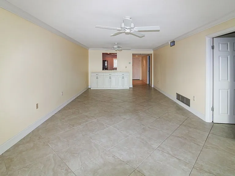 250 Santa Maria St #317 — Photo 8